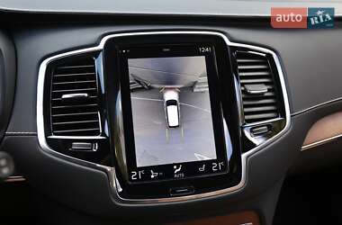 Внедорожник / Кроссовер Volvo XC90 2017 в 
