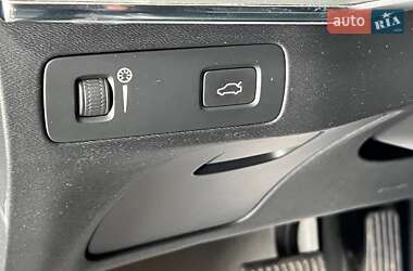 Внедорожник / Кроссовер Volvo XC90 2015 в 