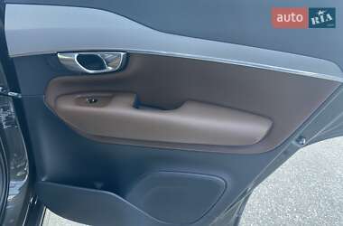 Внедорожник / Кроссовер Volvo XC90 2019 в 