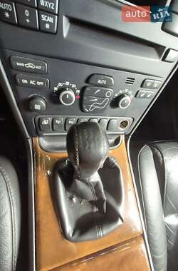 Внедорожник / Кроссовер Volvo XC90 2010 в 