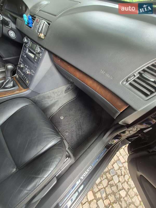 Внедорожник / Кроссовер Volvo XC90 2010 в Великом Раковце