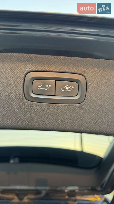 Внедорожник / Кроссовер Volvo XC90 2020 в Киеве