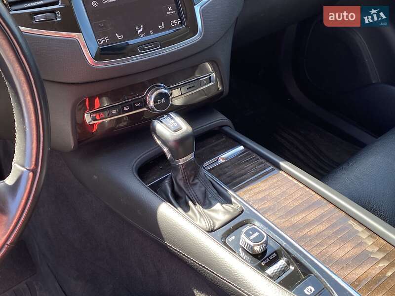 Внедорожник / Кроссовер Volvo XC90 2015 в Одессе
