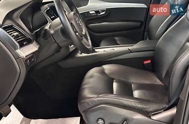 Внедорожник / Кроссовер Volvo XC90 2019 в 