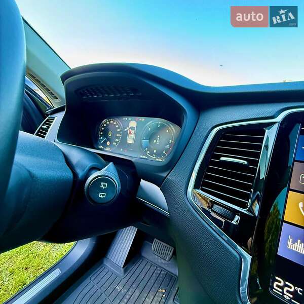 Внедорожник / Кроссовер Volvo XC90 2019 в Александрие