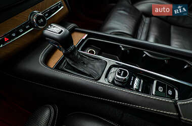 Внедорожник / Кроссовер Volvo XC90 2016 в 