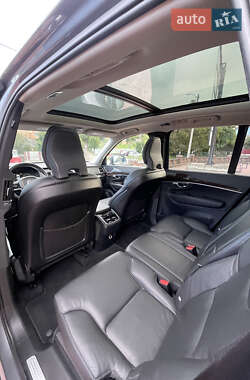 Внедорожник / Кроссовер Volvo XC90 2019 в 