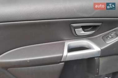 Внедорожник / Кроссовер Volvo XC90 2005 в 
