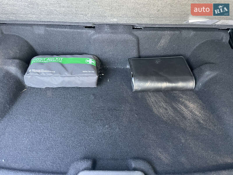 Внедорожник / Кроссовер Volvo XC90 2016 в Днепре фото 23 Внедорожник / Кроссовер Volvo XC90 2016 в Днепре