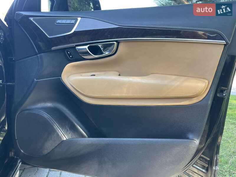 Внедорожник / Кроссовер Volvo XC90 2016 в Днепре фото 28 Внедорожник / Кроссовер Volvo XC90 2016 в Днепре