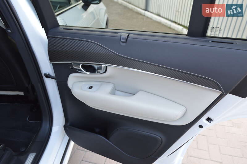 Внедорожник / Кроссовер Volvo XC90 2019 в Ивано-Франковске