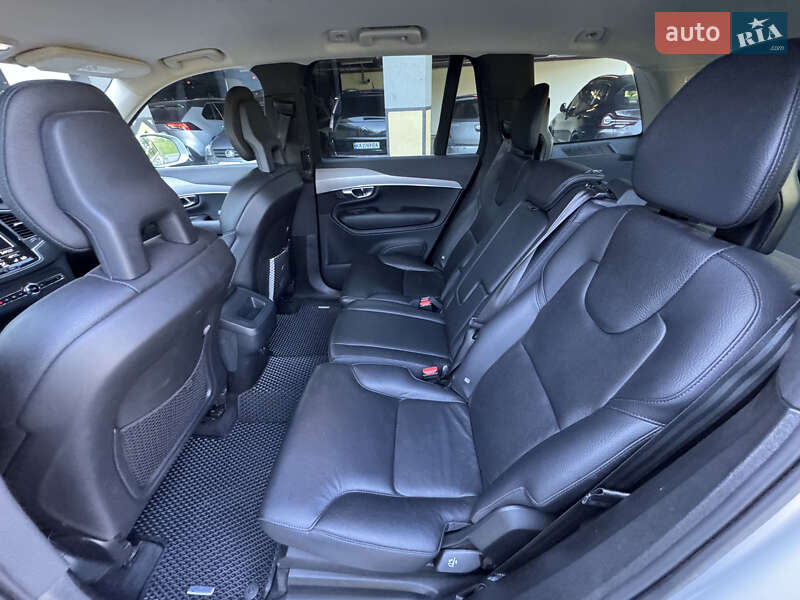 Внедорожник / Кроссовер Volvo XC90 2021 в Киеве