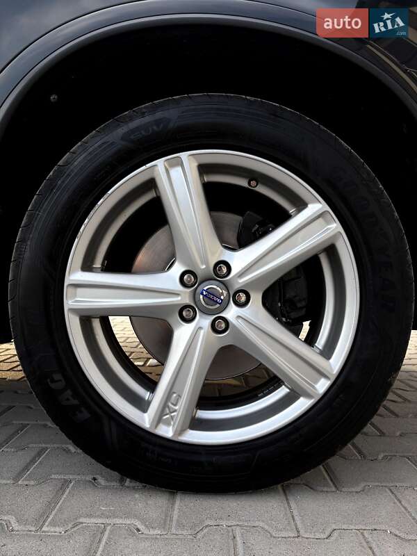 Внедорожник / Кроссовер Volvo XC90 2011 в Тернополе
