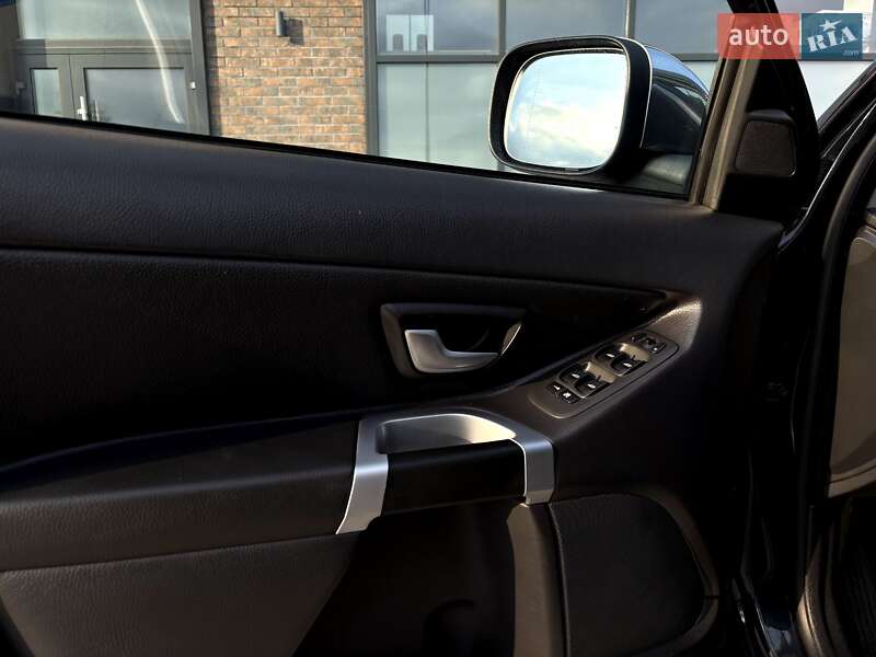 Внедорожник / Кроссовер Volvo XC90 2011 в Тернополе