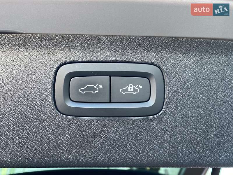 Позашляховик / Кросовер Volvo XC90 2022 в Києві фото 12 Позашляховик / Кросовер Volvo XC90 2022 в Києві