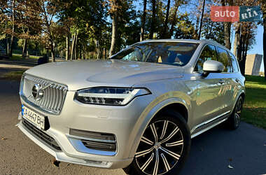 Позашляховик / Кросовер Volvo XC90 2019 в  фото 18 Позашляховик / Кросовер Volvo XC90 2019 в