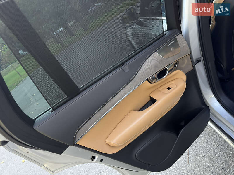 Внедорожник / Кроссовер Volvo XC90 2019 в Киеве фото 51 Внедорожник / Кроссовер Volvo XC90 2019 в Киеве