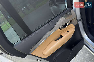 Позашляховик / Кросовер Volvo XC90 2019 в  фото 51 Позашляховик / Кросовер Volvo XC90 2019 в