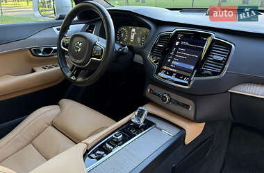 Позашляховик / Кросовер Volvo XC90 2019 в  фото 57 Позашляховик / Кросовер Volvo XC90 2019 в