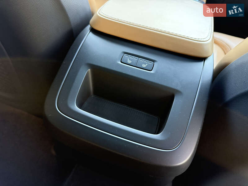 Внедорожник / Кроссовер Volvo XC90 2019 в Киеве фото 70 Внедорожник / Кроссовер Volvo XC90 2019 в Киеве