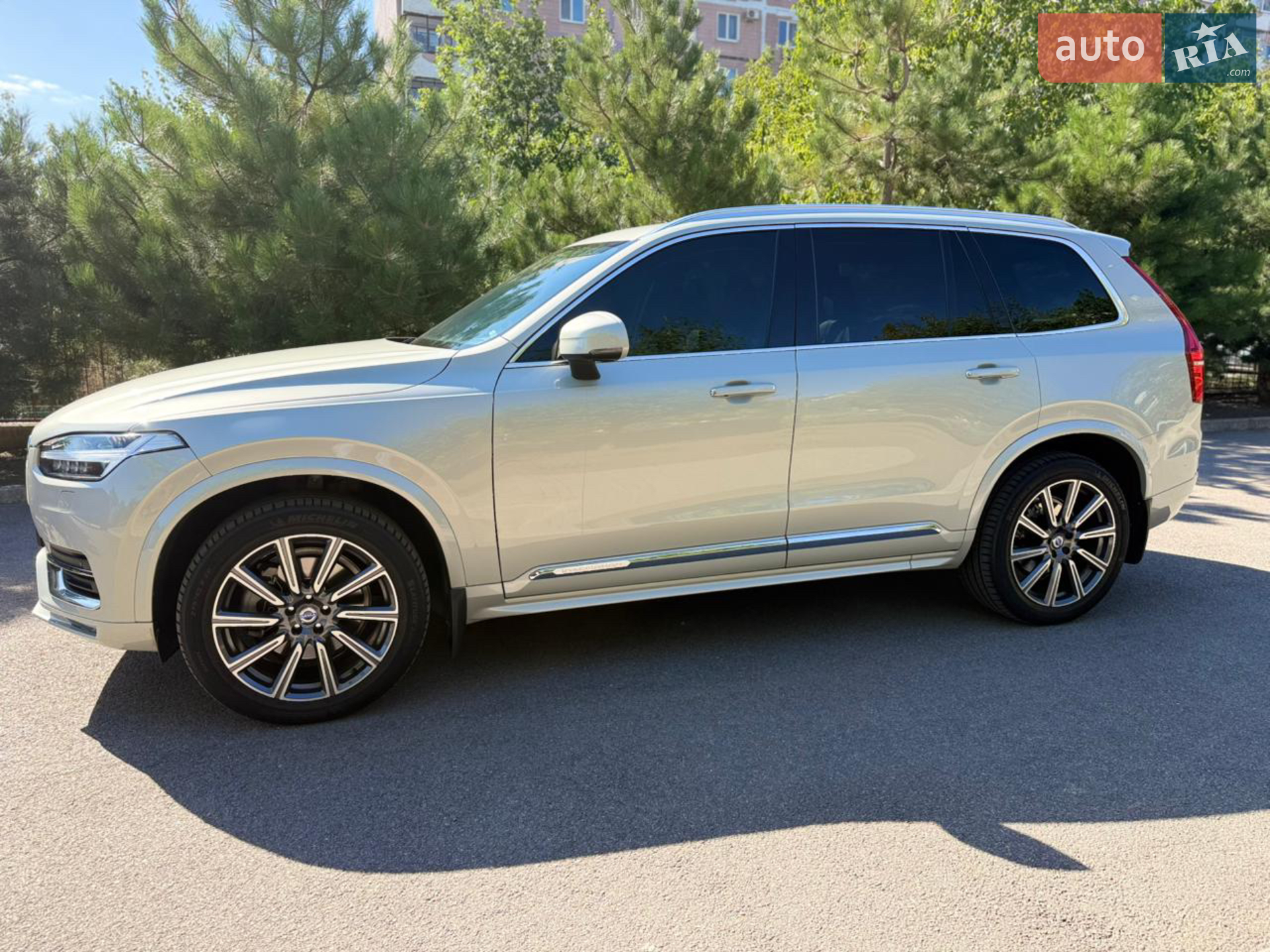 2020 Volvo XC90 - мініатюра 9