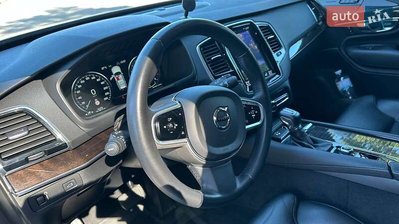 Внедорожник / Кроссовер Volvo XC90 2019 в Киеве