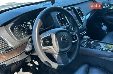 Позашляховик / Кросовер Volvo XC90 2019 в 