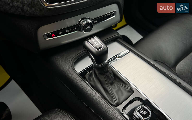 Внедорожник / Кроссовер Volvo XC90 2017 в Львове
