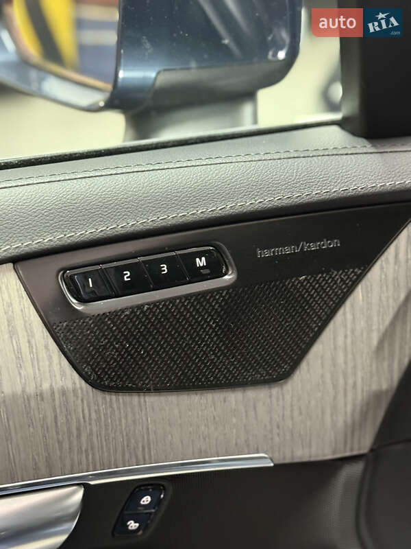 Внедорожник / Кроссовер Volvo XC90 2021 в Полтаве