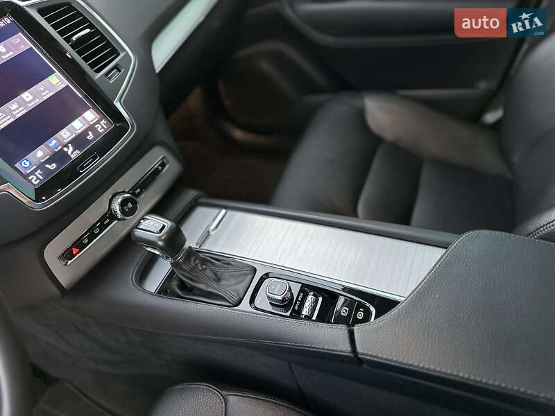 Внедорожник / Кроссовер Volvo XC90 2016 в Тернополе