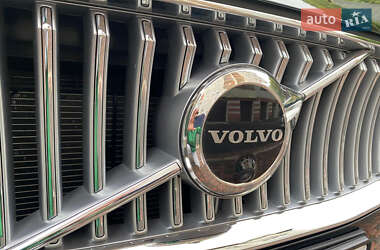 Внедорожник / Кроссовер Volvo XC90 2023 в 
