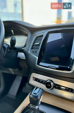 Внедорожник / Кроссовер Volvo XC90 2017 в 