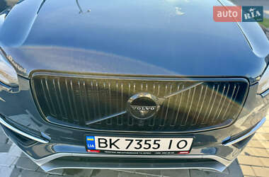 Внедорожник / Кроссовер Volvo XC90 2017 в 