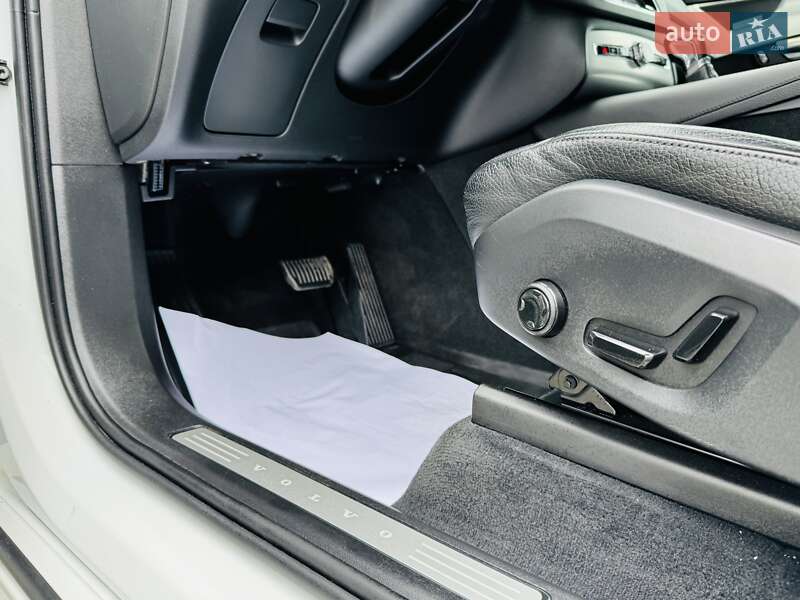 Позашляховик / Кросовер Volvo XC90 2015 в Києві фото 85 Позашляховик / Кросовер Volvo XC90 2015 в Києві
