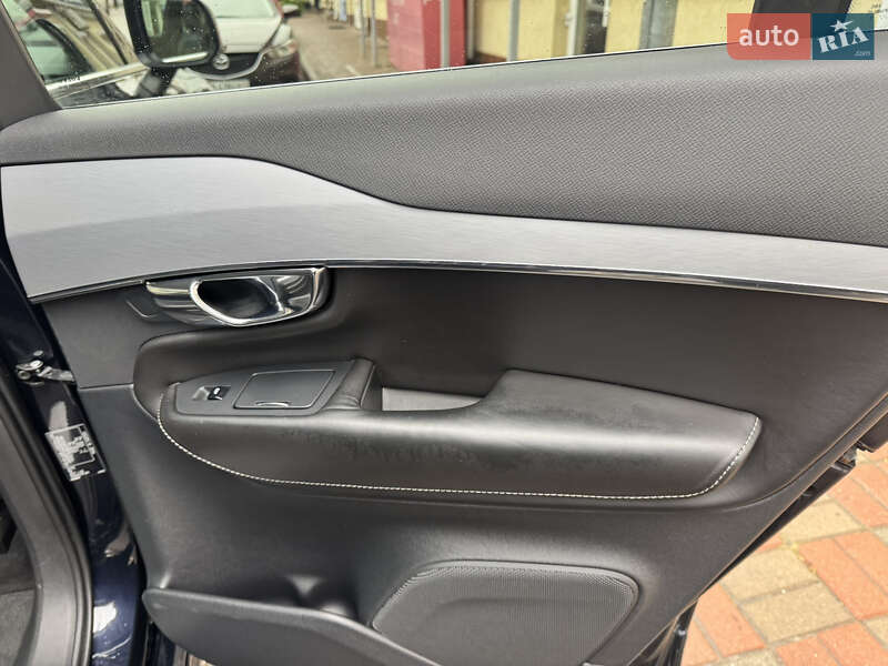 Внедорожник / Кроссовер Volvo XC90 2015 в Киеве