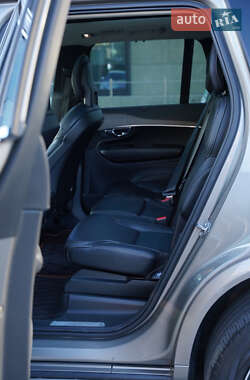Позашляховик / Кросовер Volvo XC90 2020 в 
