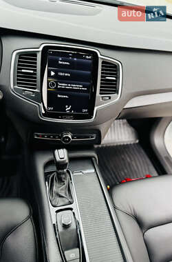 Внедорожник / Кроссовер Volvo XC90 2017 в 