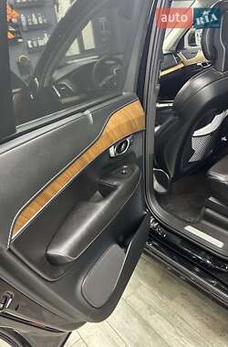 Внедорожник / Кроссовер Volvo XC90 2016 в 