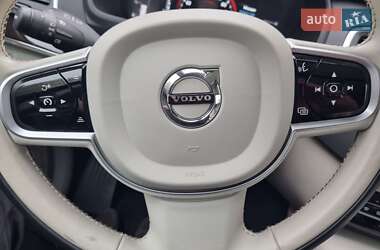 Внедорожник / Кроссовер Volvo XC90 2019 в 