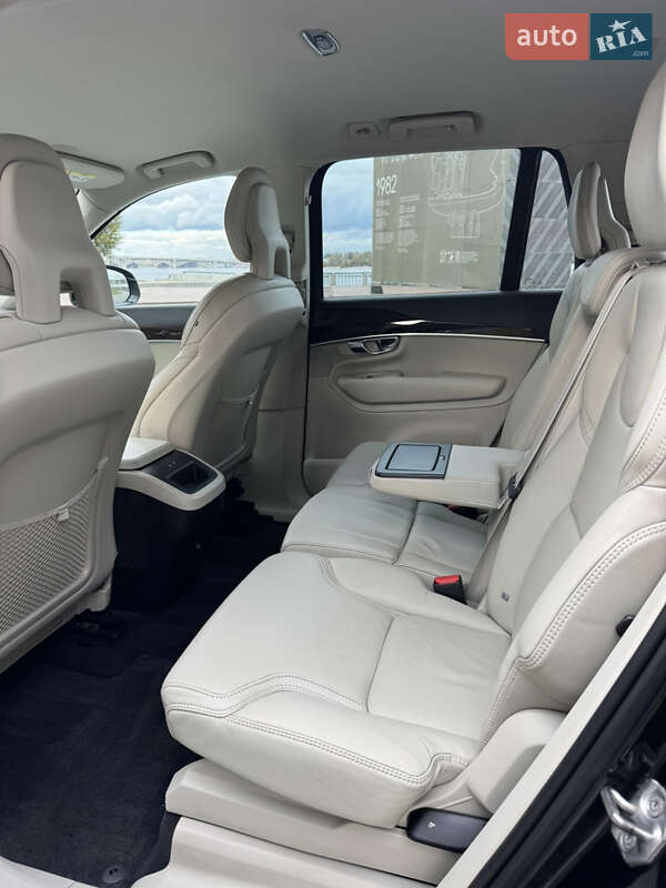 Внедорожник / Кроссовер Volvo XC90 2016 в Киеве фото 17 Внедорожник / Кроссовер Volvo XC90 2016 в Киеве