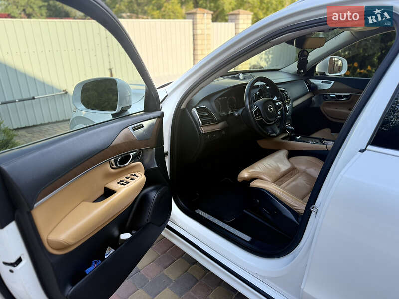 Внедорожник / Кроссовер Volvo XC90 2016 в Ровно фото 15 Внедорожник / Кроссовер Volvo XC90 2016 в Ровно