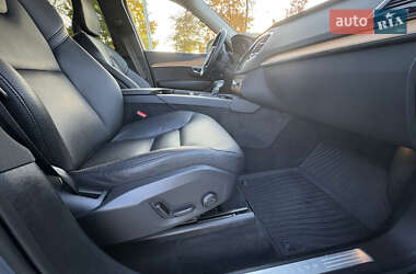 Внедорожник / Кроссовер Volvo XC90 2022 в 