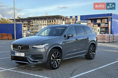 Внедорожник / Кроссовер Volvo XC90 2022 в 