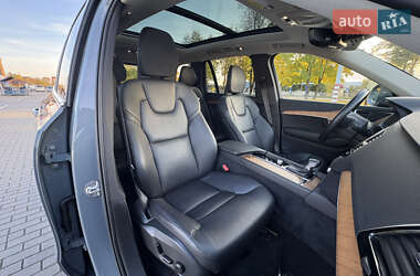Внедорожник / Кроссовер Volvo XC90 2022 в 
