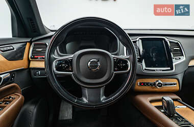 Внедорожник / Кроссовер Volvo XC90 2021 в 