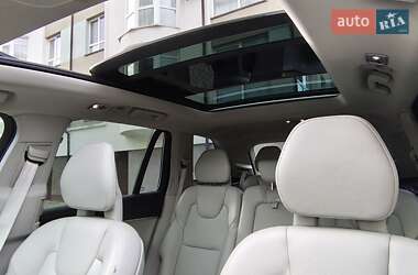 Позашляховик / Кросовер Volvo XC90 2015 в  фото 10 Позашляховик / Кросовер Volvo XC90 2015 в