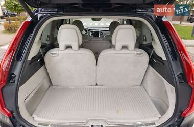 Позашляховик / Кросовер Volvo XC90 2015 в  фото 15 Позашляховик / Кросовер Volvo XC90 2015 в