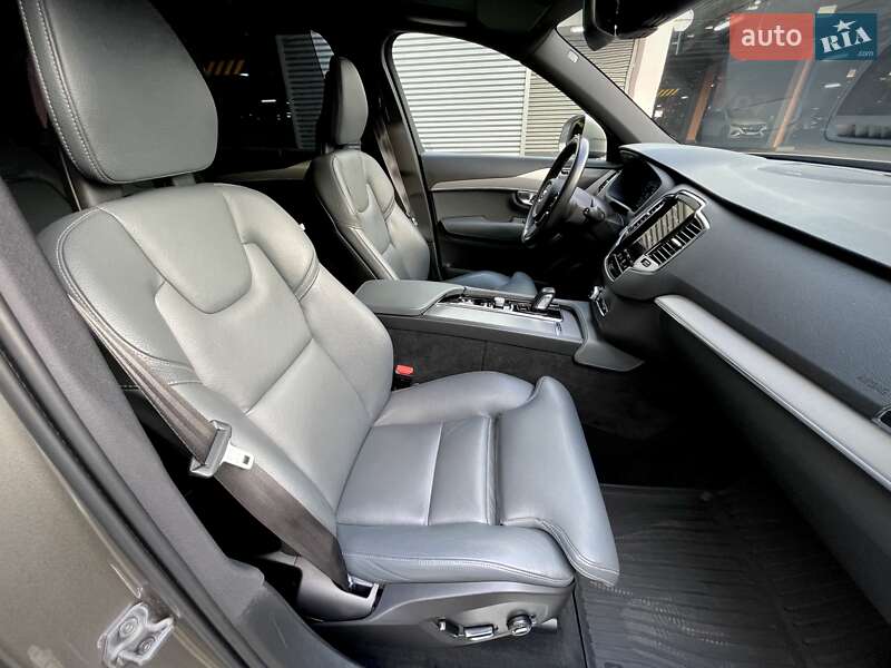 Внедорожник / Кроссовер Volvo XC90 2020 в Киеве