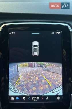 Внедорожник / Кроссовер Volvo XC90 2022 в 