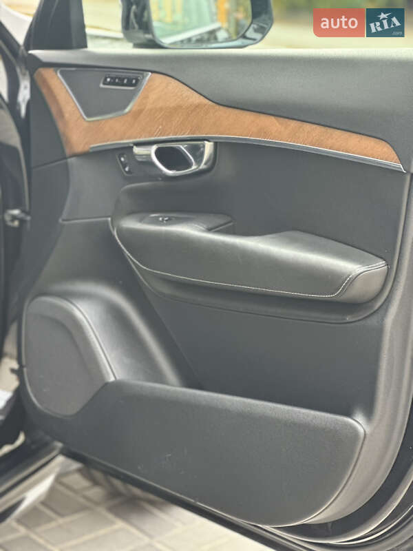 Внедорожник / Кроссовер Volvo XC90 2015 в Киеве